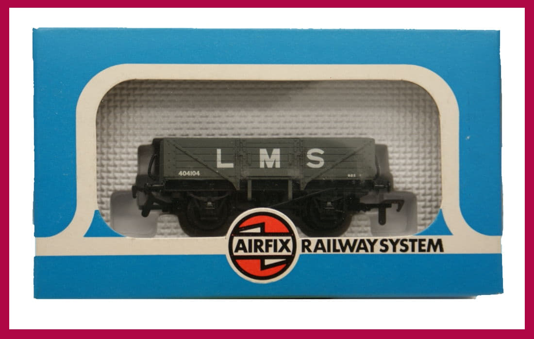 AIRFIX RAILWAYS: 54373-2 5-PLANK WAGON - L.M.S. - NEW