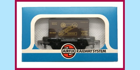 AIRFIX RAILWAYS: 54331-8 G.W.R. CONFLAT AND CONTAINER - FURNITURE REMOVAL  - NEW