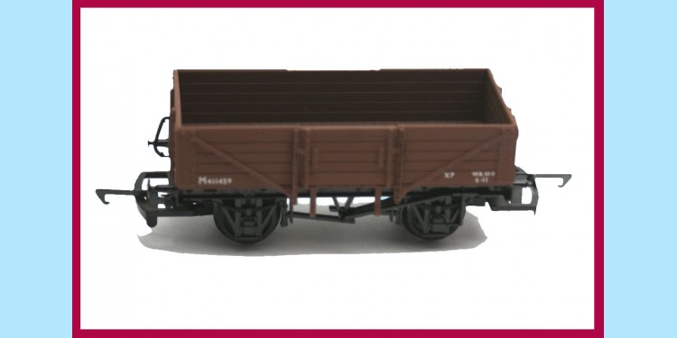 AIRFIX RAILWAYS: 54365-1 5-PLANK WAGON - B.R. (FITTED) - NEW
