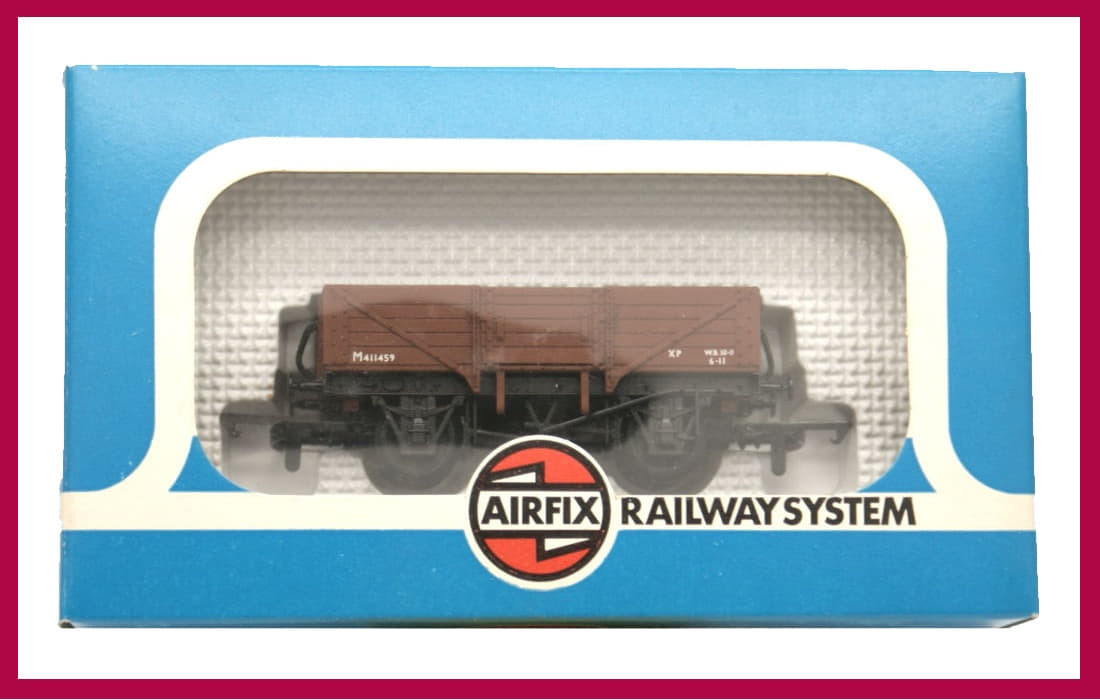 AIRFIX RAILWAYS: 54365-1 5-PLANK WAGON - B.R. (FITTED) - NEW