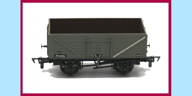 AIRFIX RAILWAYS: 54366-4 7-PLANK WAGON - B.R.  - NEW