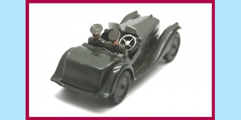 BRITAINS: 1448 - ARMY STAFF CAR - BOXED - NEAR MINT