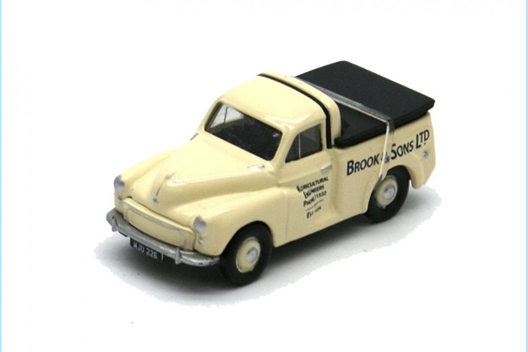 00 gauge DIE-CAST 1:76 MORRIS MINOR PICK UP WITH TONNEAU COVER in YELLOW 
