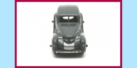 DINKY: 39E - CHRYSLER ROYAL SEDAN - NO BOX - VERY GOOD