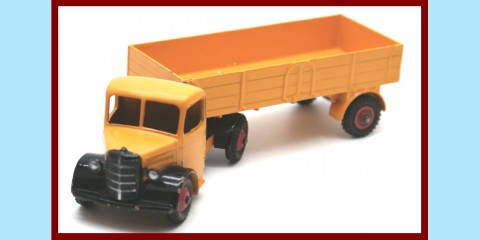DINKY: 409 - BEDFORD ARTICULATED LORRY - BOXED - VERY GOOD