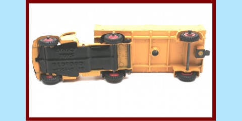 DINKY: 409 - BEDFORD ARTICULATED LORRY - BOXED - VERY GOOD