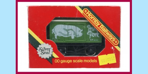 HORNBY RAILWAYS: R216 - PRIME PORK CLOSED VAN - BOXED - MINT