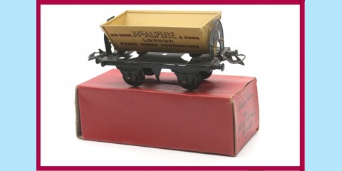 HORNBY TRAINS: 42225 NO. 1 - SIDE TIPPING WAGON - 'MCALPINE' - NEAR MINT - ORIGINAL BOX