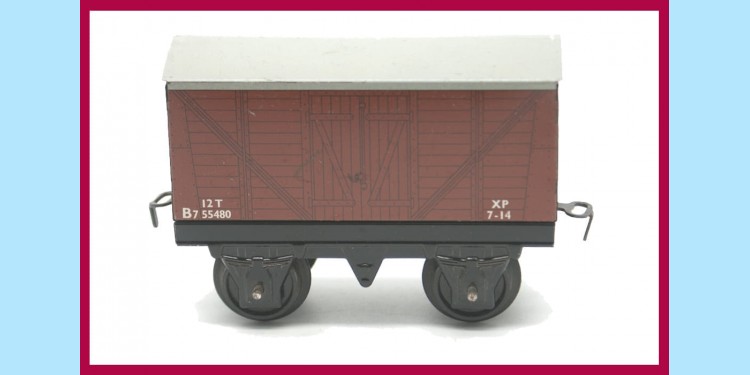 HORNBY TRAINS: R162 - NO. 30 - GOODS VAN - EXCELLENT - ORIGINAL BOX