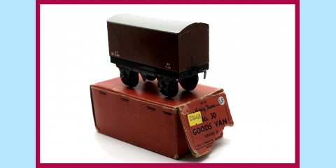 HORNBY TRAINS: R162 - NO. 30 - GOODS VAN - EXCELLENT - ORIGINAL BOX