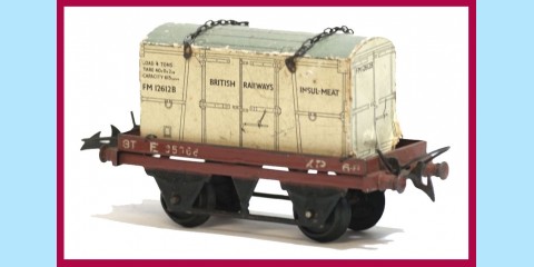 HORNBY TRAINS: R160 NO.50 BR FLAT TRUCK & CONTAINER - ORIGINAL BOX