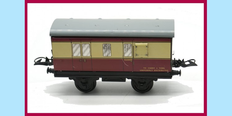 HORNBY TRAINS: 42202 NO 51 - PASSENGER BRAKE VAN - VERY GOOD - OLRIGINAL BOX