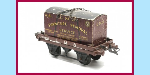 HORNBY TRAINS: 42150 FLAT TRUCK W/CONTAINER - LMS GOOD - BOXED