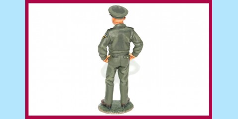 KING AND COUNTRY: DD029 - GENERAL DWIGHT D EISENHOWER - MINT