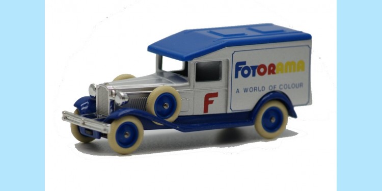 LLEDO: DG018 011 - 1937 PACKARD VAN - FOTORAMA - MINT -  BOXED