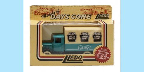 LLEDO: DG028 003A - 1934 MACK CANVAS BACK TRUCK - HEINZ BEANS - MINT - BOXED