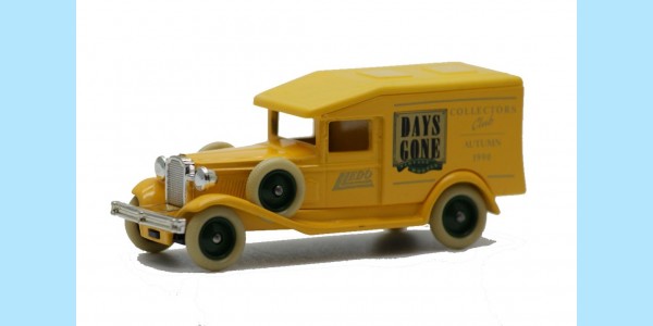 LLEDO: DG018 019 - 1937 PACKARD VAN - DAYS GONE AUTUMN 1990 - MINT -  BOXED