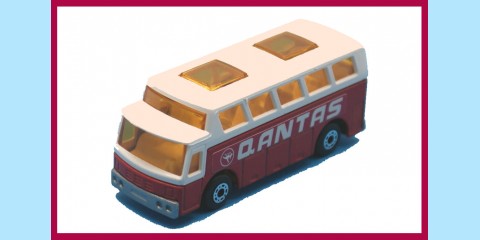 MATCHBOX SUPERFAST: 65B AIRPORT COACH - QANTAS - BOX K - MINT
