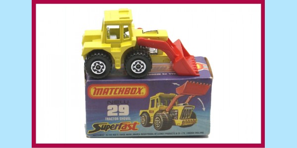 MATCHBOX SUPERFAST: 29C TRACTOR SHOVEL - YELLOW/RED - BOX J - MINT