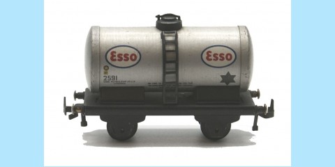 TRIX: 640/641 ESSO & 643/644 SHELL TANK WAGONS - VERY GOOD